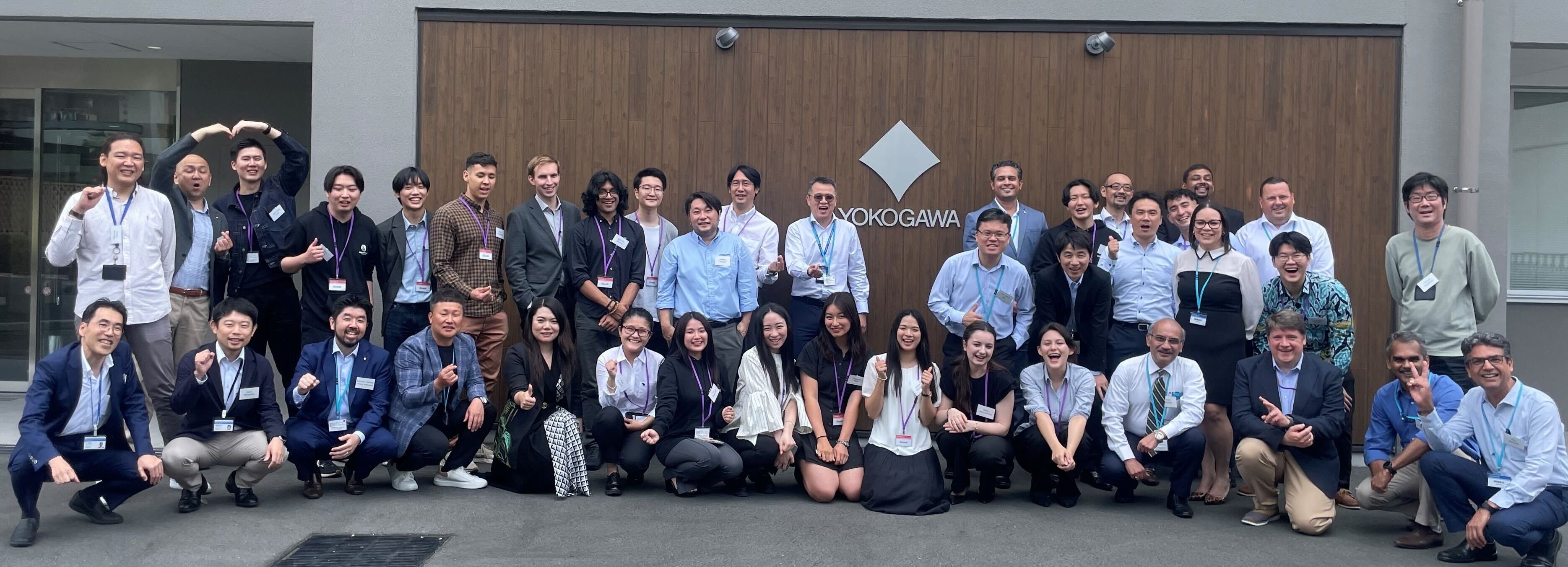 Yokogawa executives and IBER-Kotosaka B2 seminar — group photo outside the Yokogawa training facility